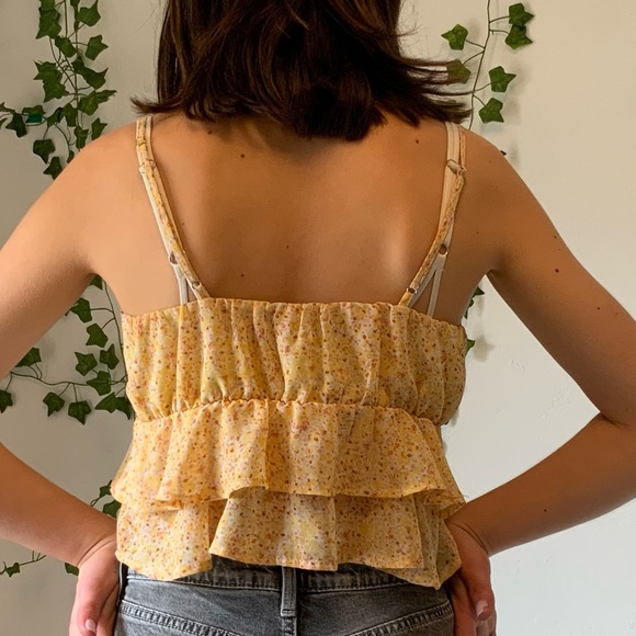 FOREVER 21 summer crop top size small (US and UK) adjustable straps. - Picture 2 of 4